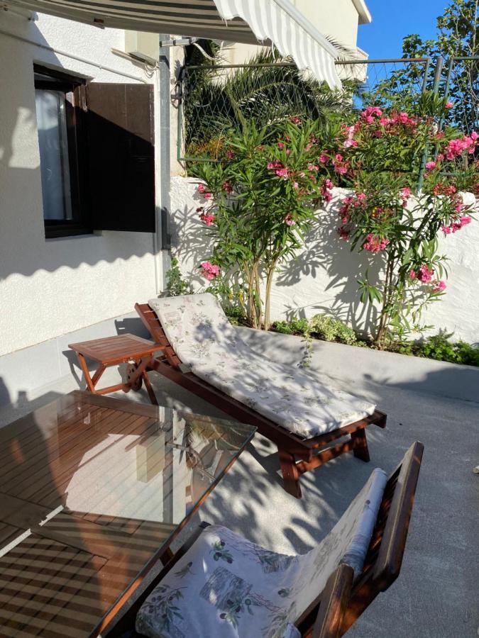 Sara Apartments Baška Voda Extérieur photo
