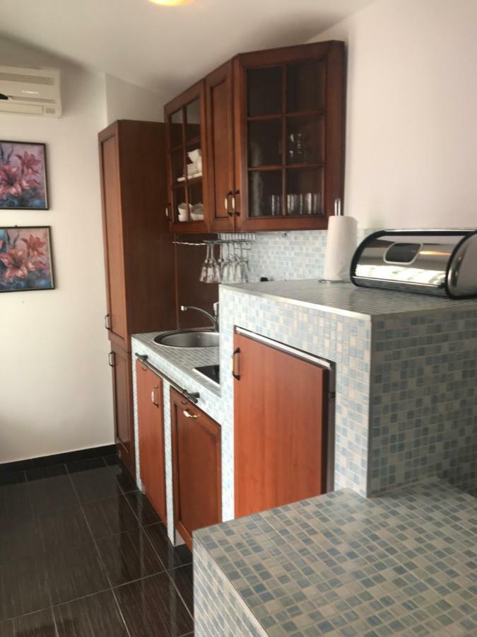 Sara Apartments Baška Voda Extérieur photo